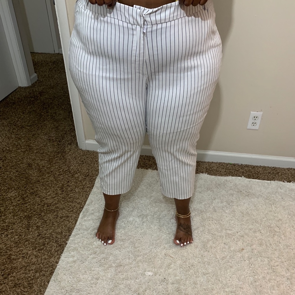 Savvvy & sleek slacks